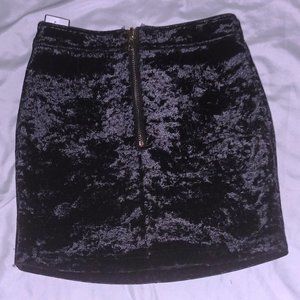 Forever 21 Black Velvet Feel Front Zip Skirt